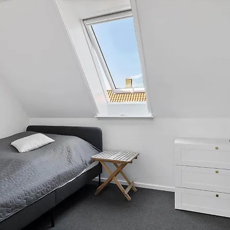 5650-svaneke-brugsebakken-10 *